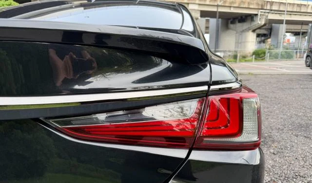 Lexus ES 20