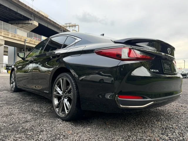 Lexus ES 28