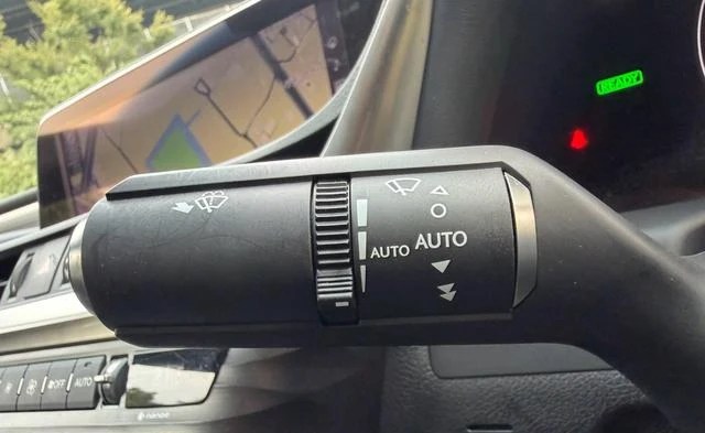 Lexus ES 44