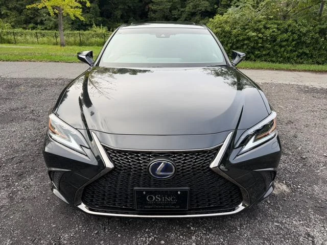 Lexus ES 18