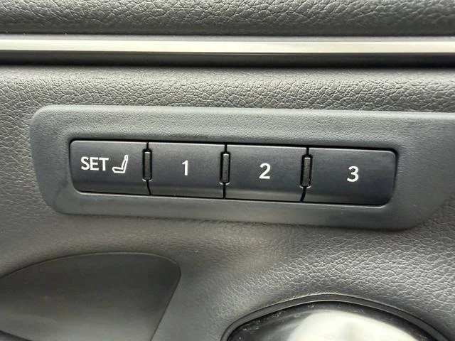 Lexus ES 33