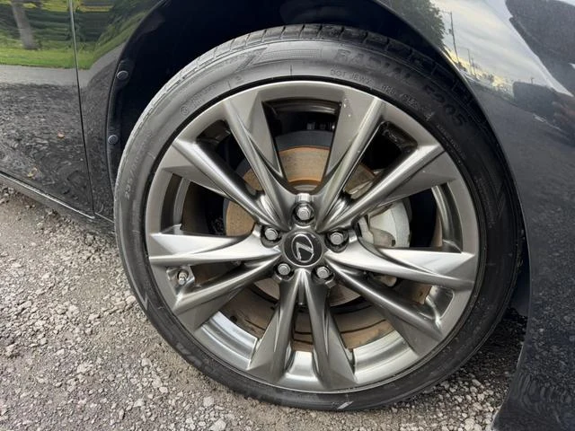 Lexus ES 14