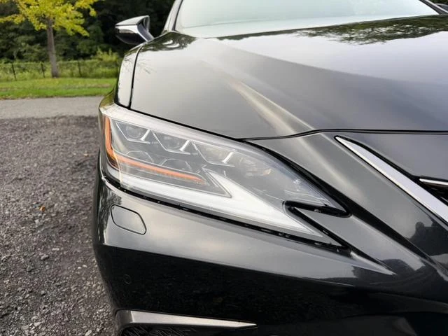 Lexus ES 11