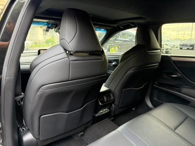 Lexus ES 72