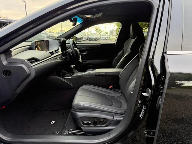 Lexus ES 74