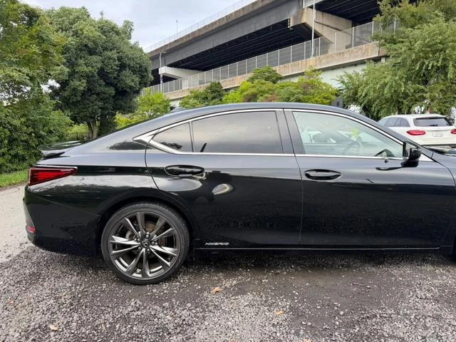 Lexus ES 16