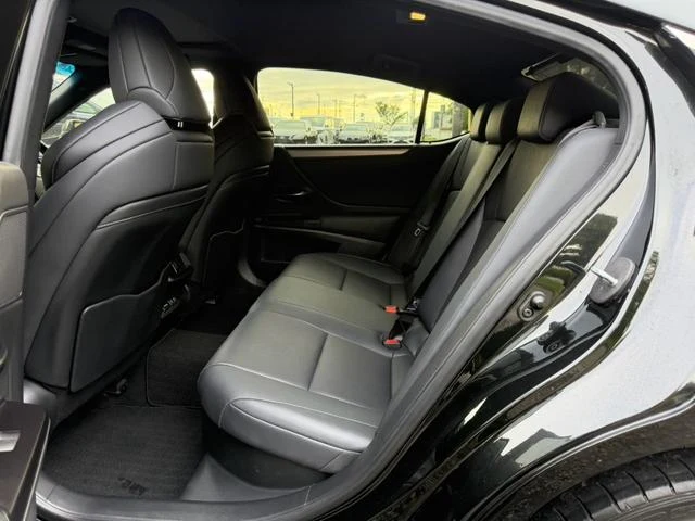 Lexus ES 69