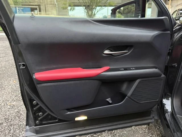 Lexus UX 65