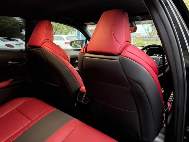 Lexus UX 61