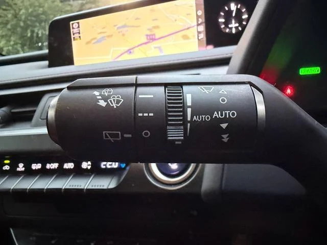 Lexus UX 43