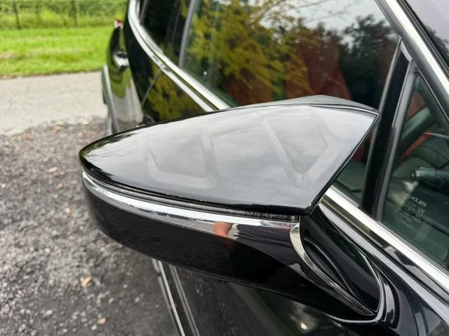 Lexus UX 18