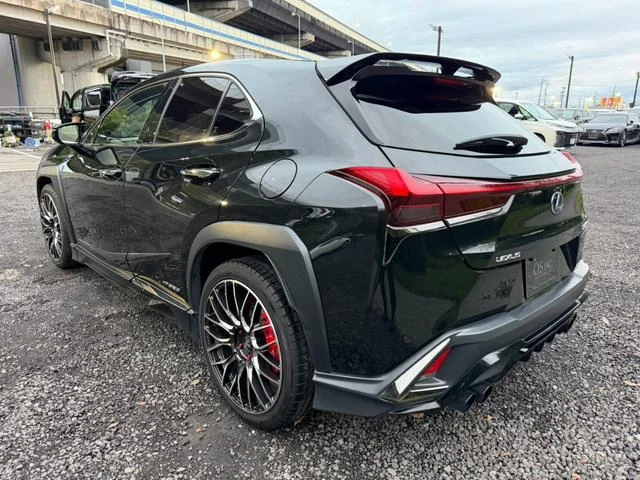 Lexus UX 30