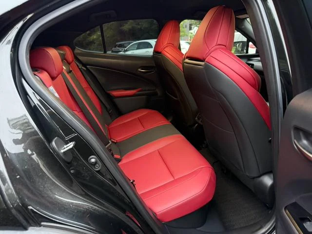 Lexus UX 57