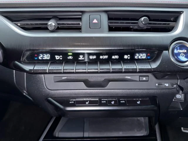 Lexus UX 49