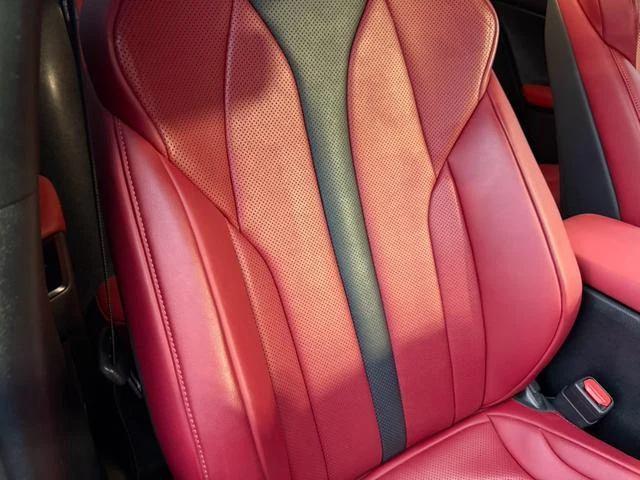 Lexus UX 37