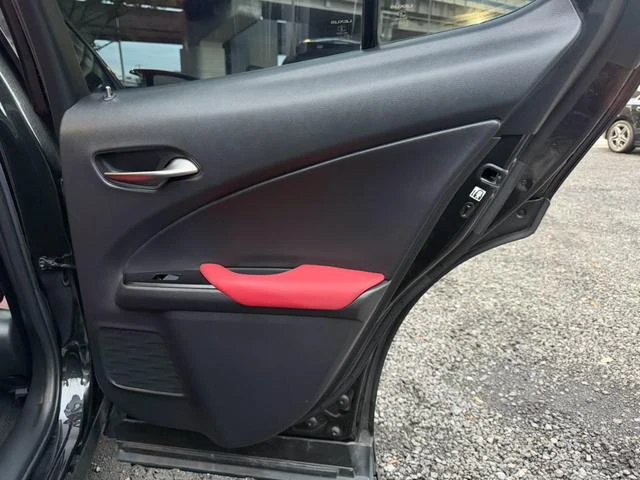 Lexus UX 56