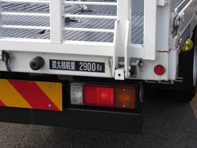 Isuzu ELF 5