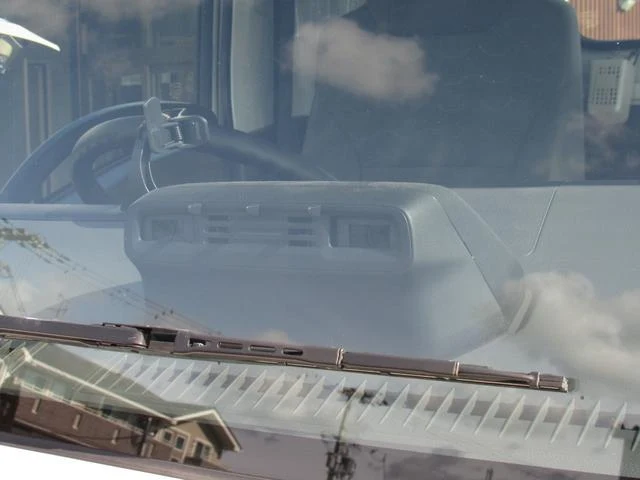 Isuzu ELF 24