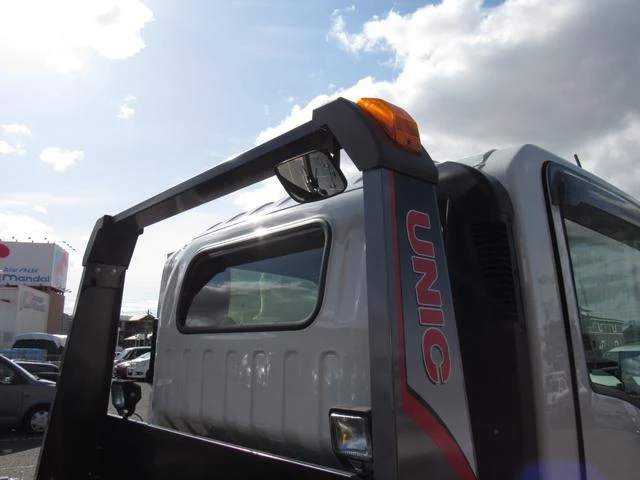 Isuzu ELF 18
