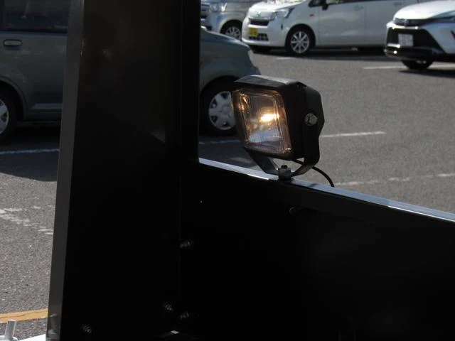 Isuzu ELF 14