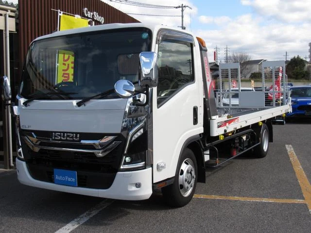 Isuzu ELF 17