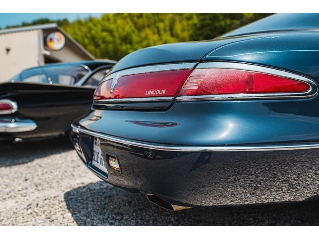 Lincoln MARK VIII 31