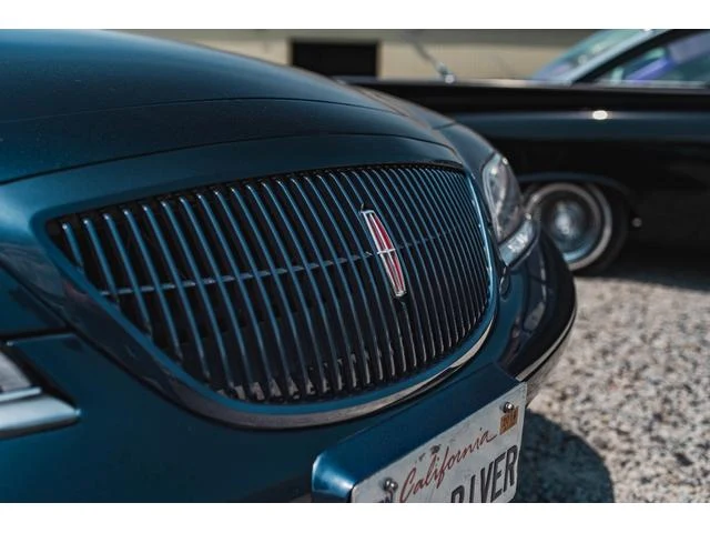 Lincoln MARK VIII 20