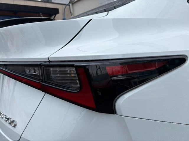 Lexus IS 24