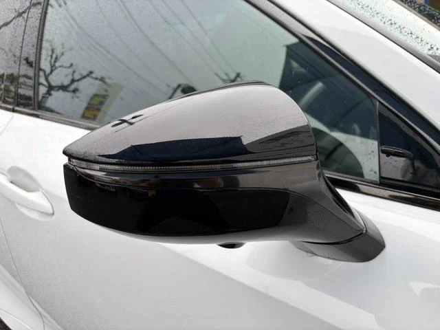 Lexus IS 23