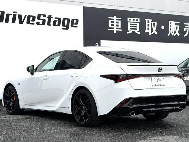 Lexus IS 5