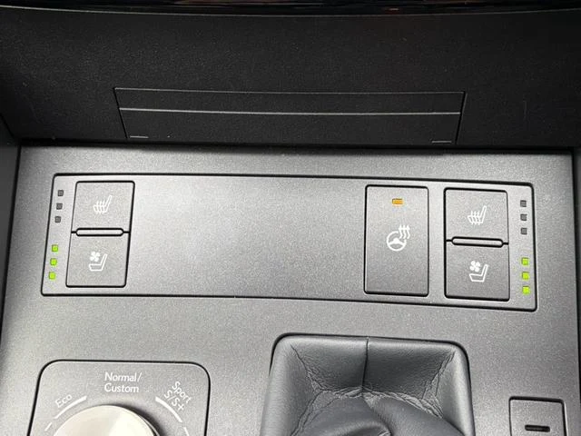 Lexus IS 12