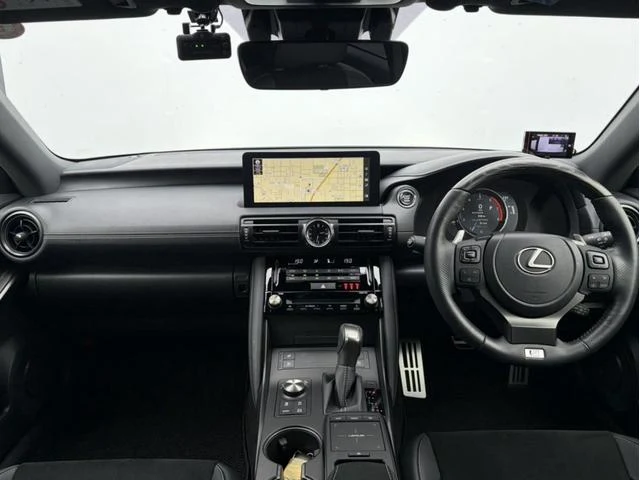 Lexus IS 2