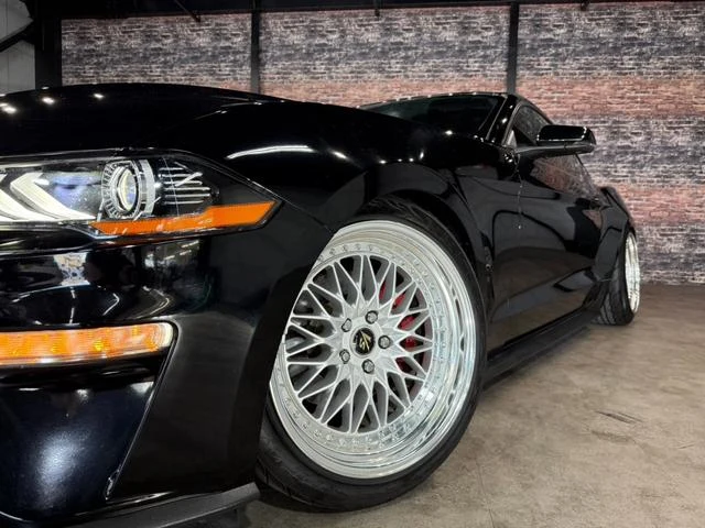 Ford MUSTANG 64