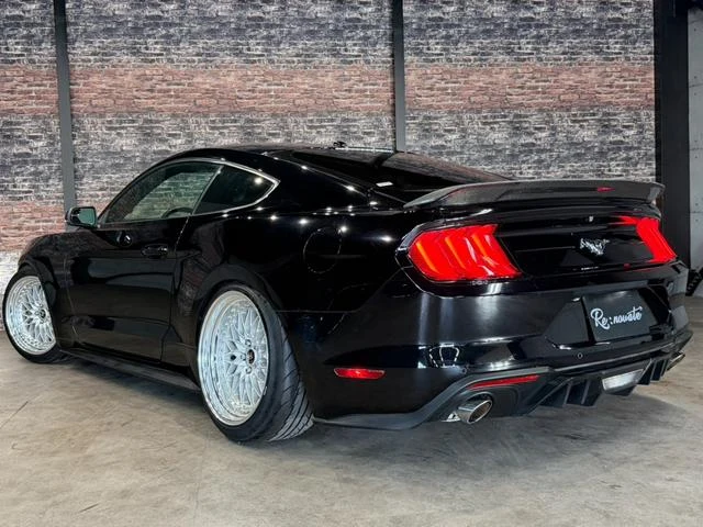 Ford MUSTANG 10
