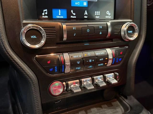 Ford MUSTANG 27