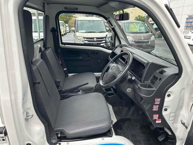 Daihatsu HIJET 8