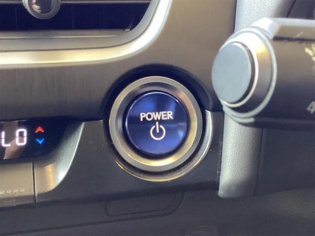 Lexus UX 8