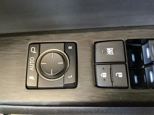 Lexus UX 57
