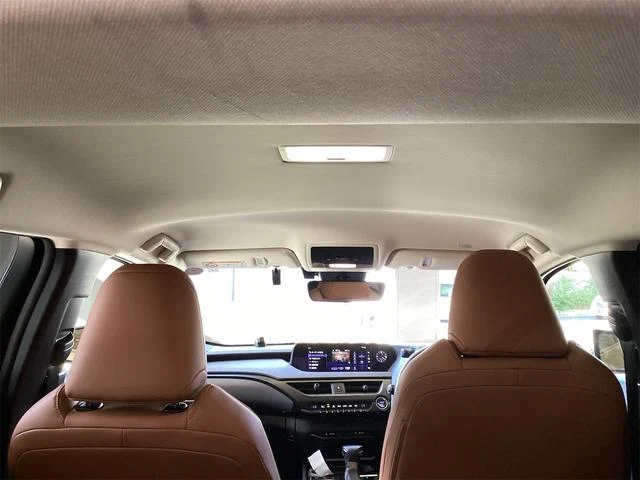 Lexus UX 37