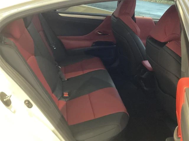 Lexus ES 37