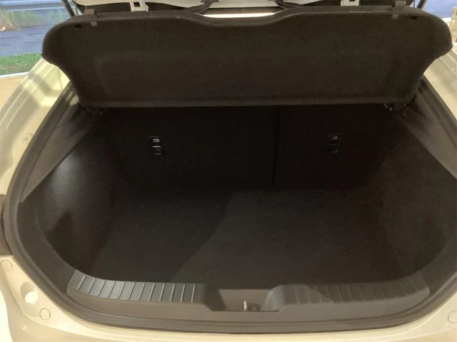 Mazda MAZDA3 17