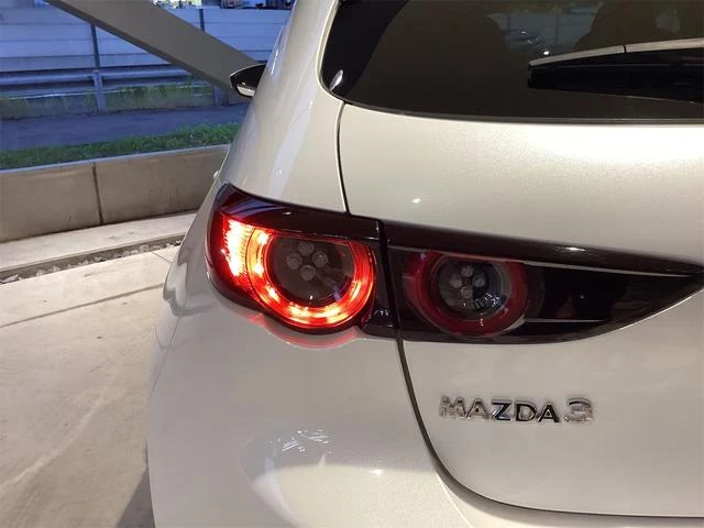 Mazda MAZDA3 20