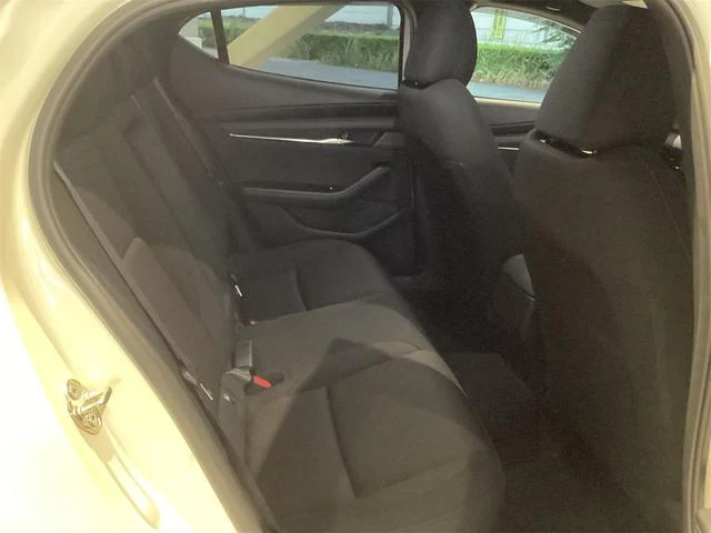 Mazda MAZDA3 46