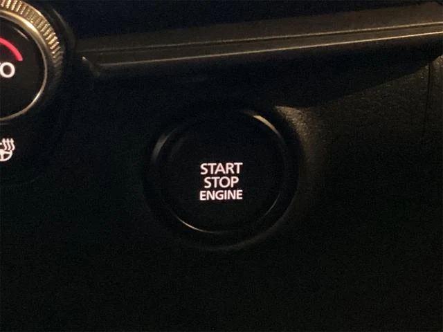 Mazda MAZDA3 8