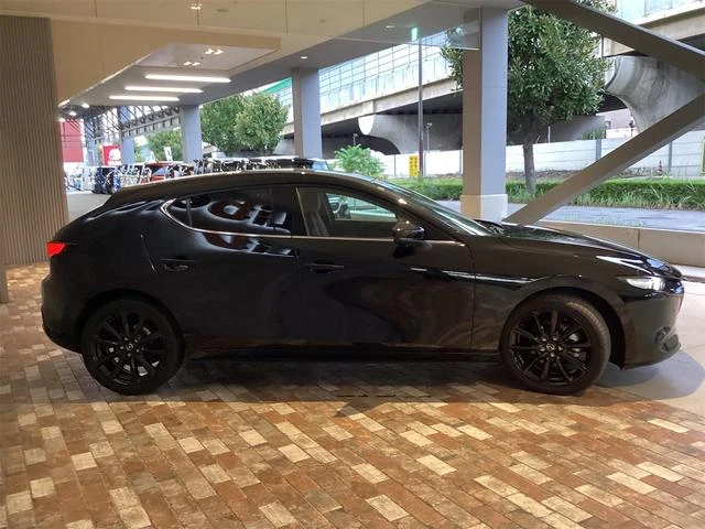 Mazda MAZDA3 12
