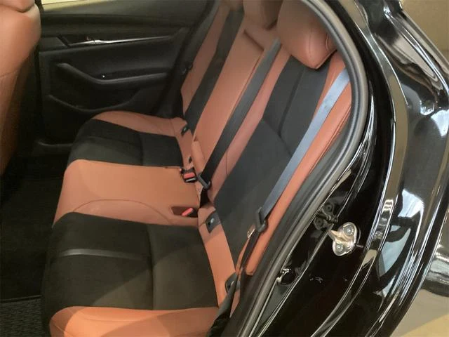 Mazda MAZDA3 41