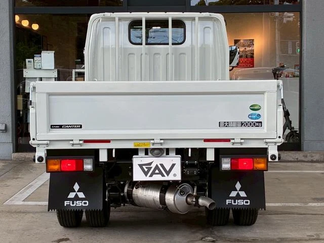 Mitsubishi Fuso CANTER 64