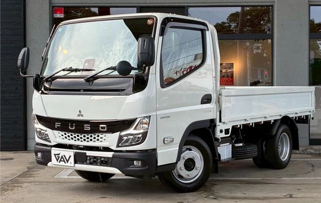 Mitsubishi Fuso CANTER 2