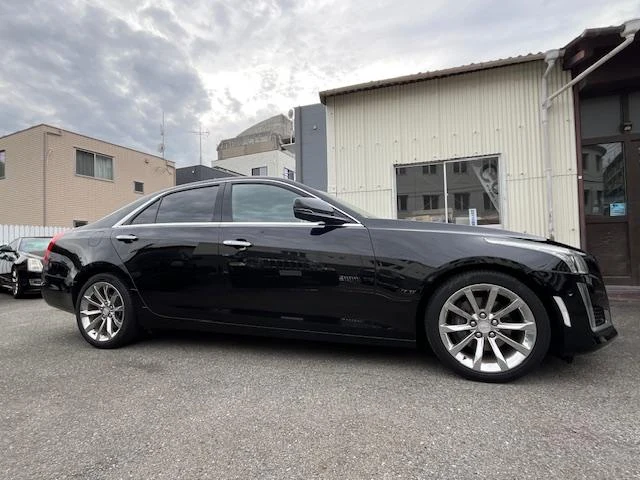 Cadillac CTS 21