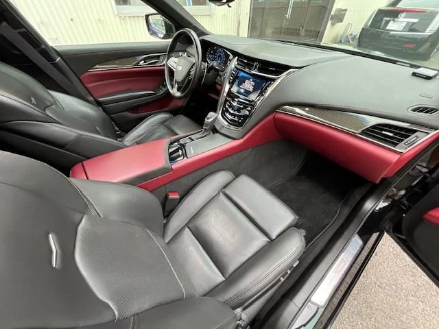 Cadillac CTS 17